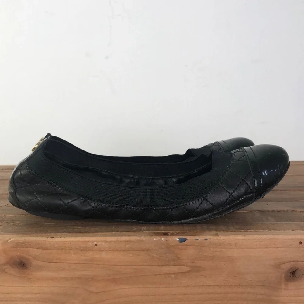 TORY BURCH black quilted leather patent cap toe minimalist flats womens size 6.5